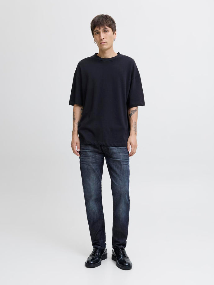 model_shot-front_full