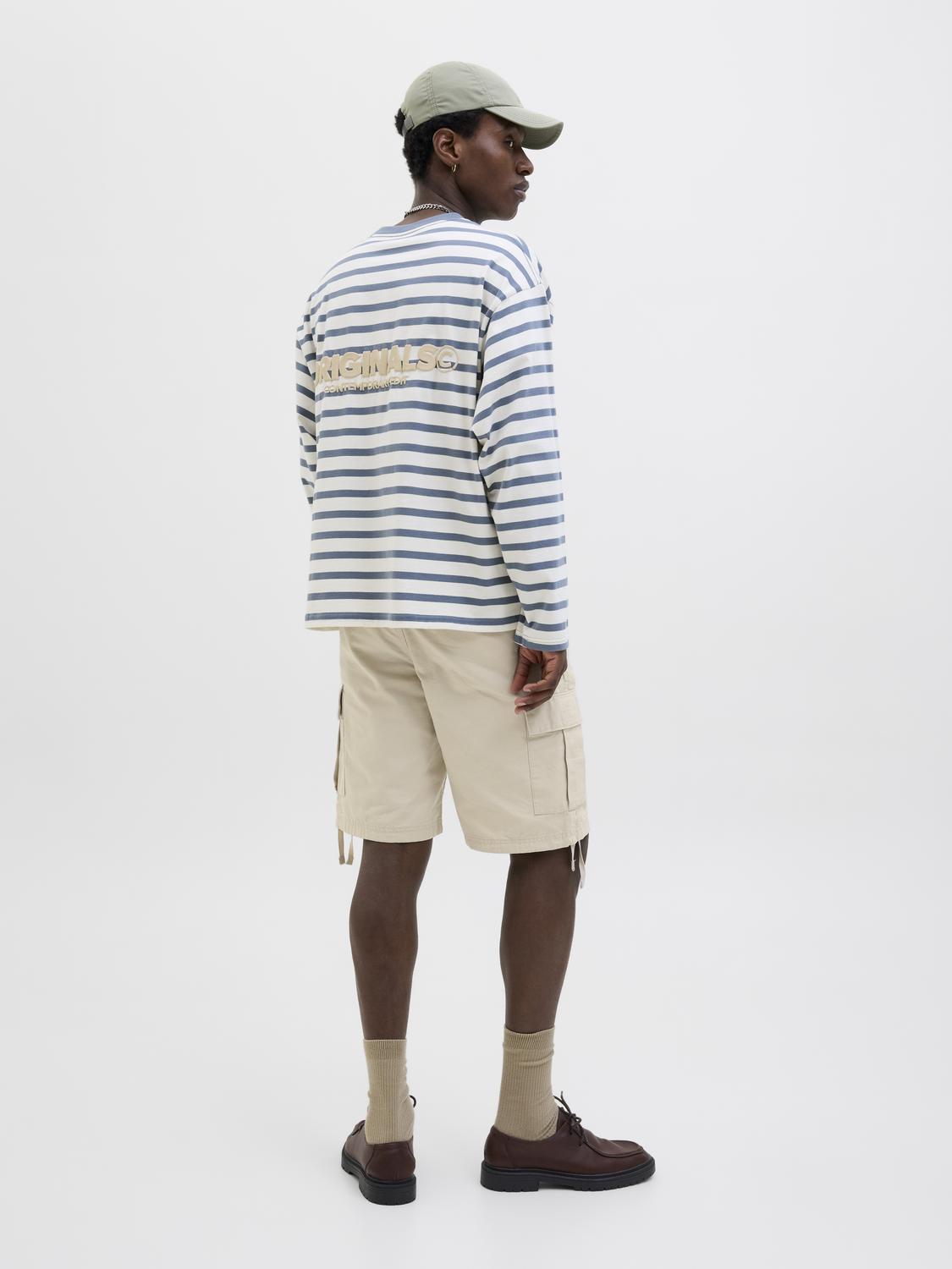 model_shot-back
