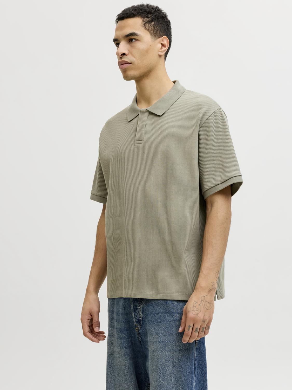 model_shot-front