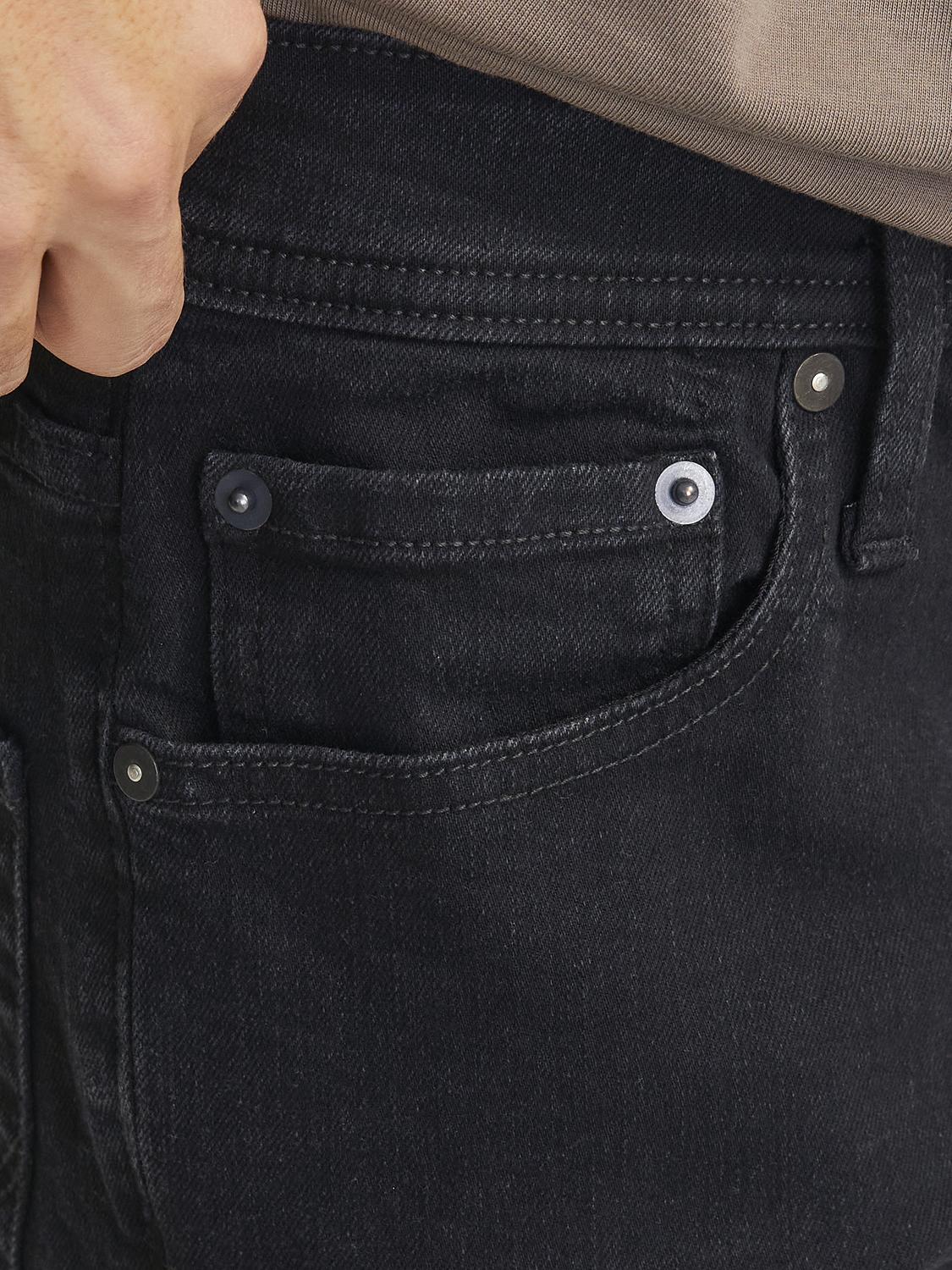 model_shot-detail