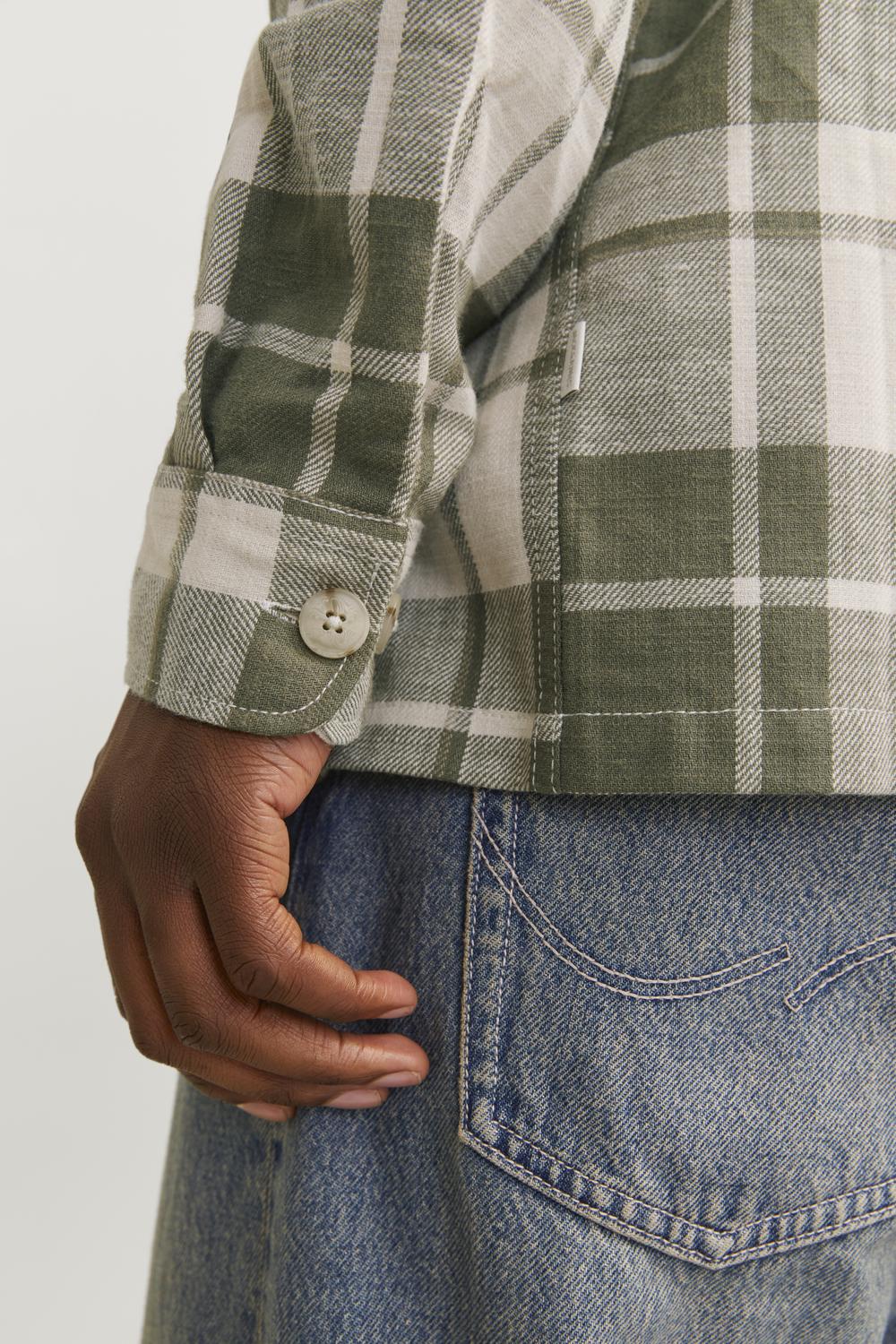 model_shot-detail