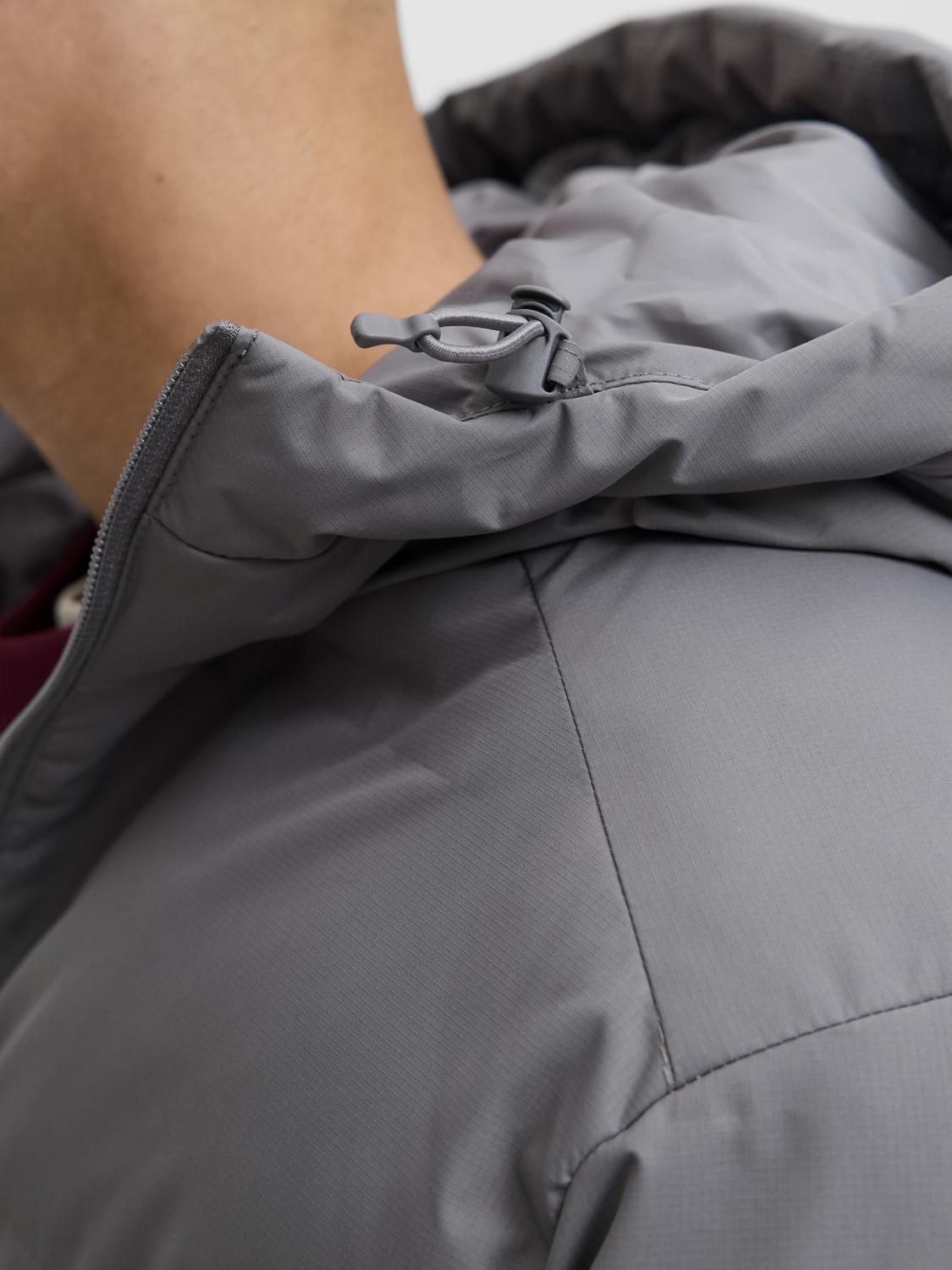 model_shot-detail