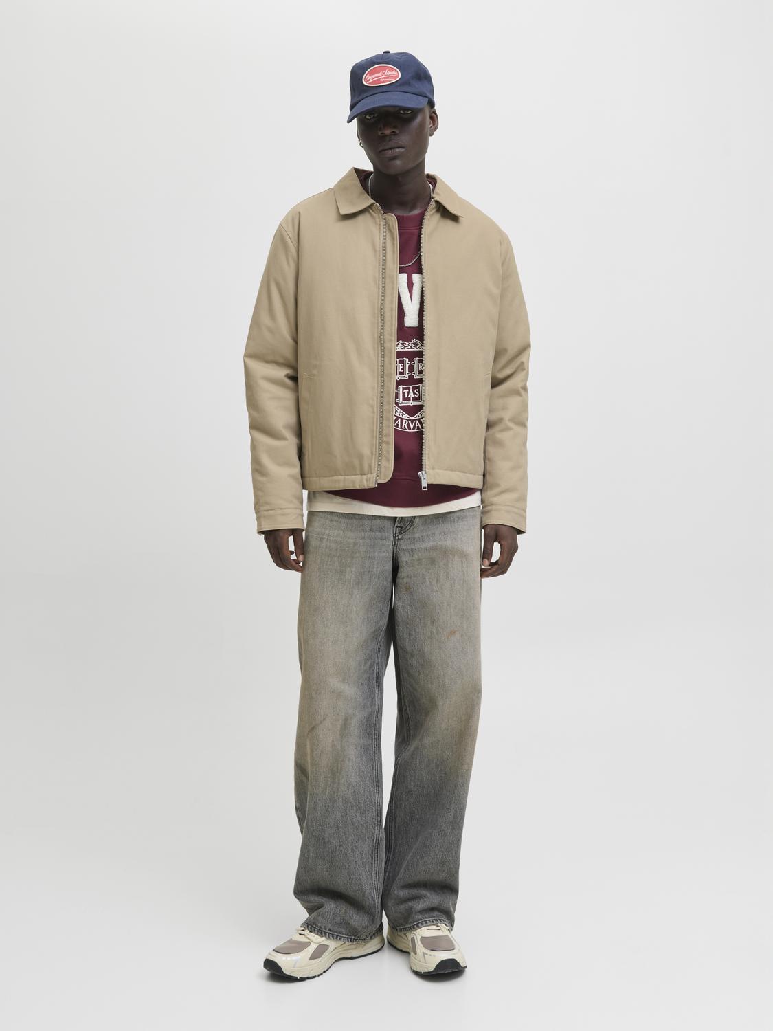 model_shot-front_full