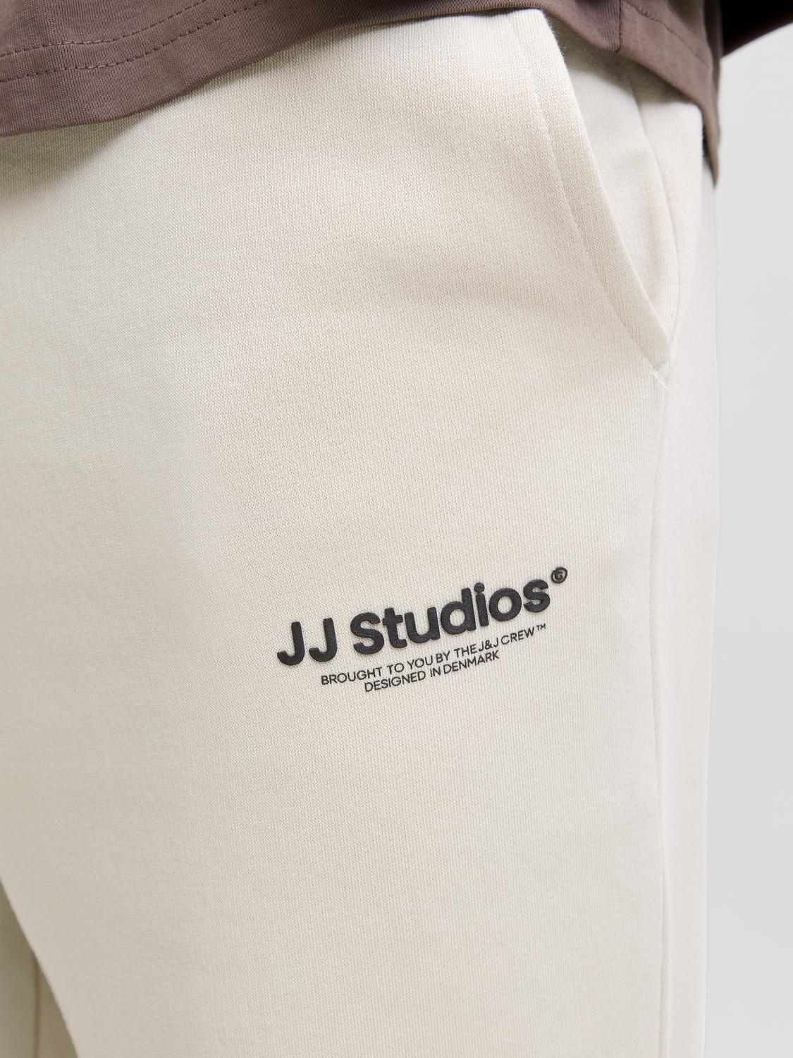 model_shot-detail