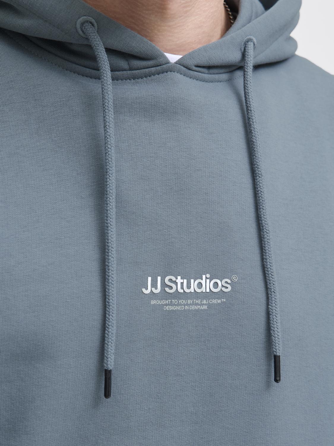 model_shot-detail