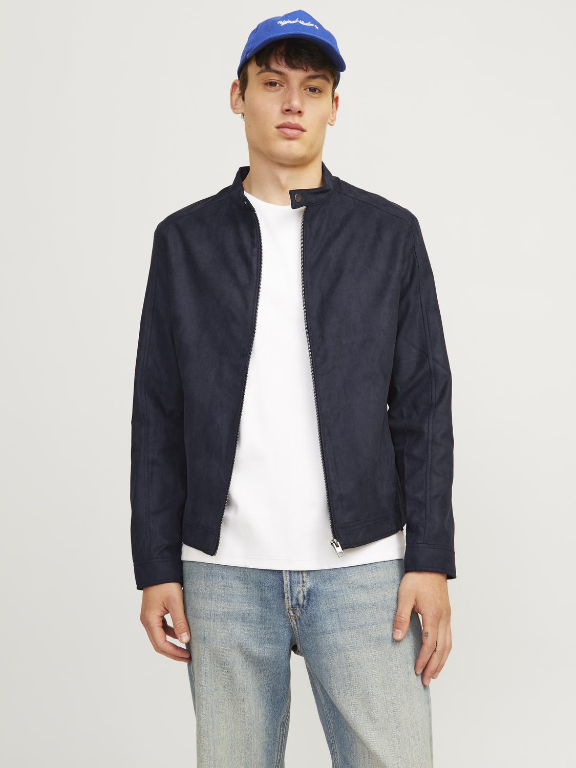 model_shot-front