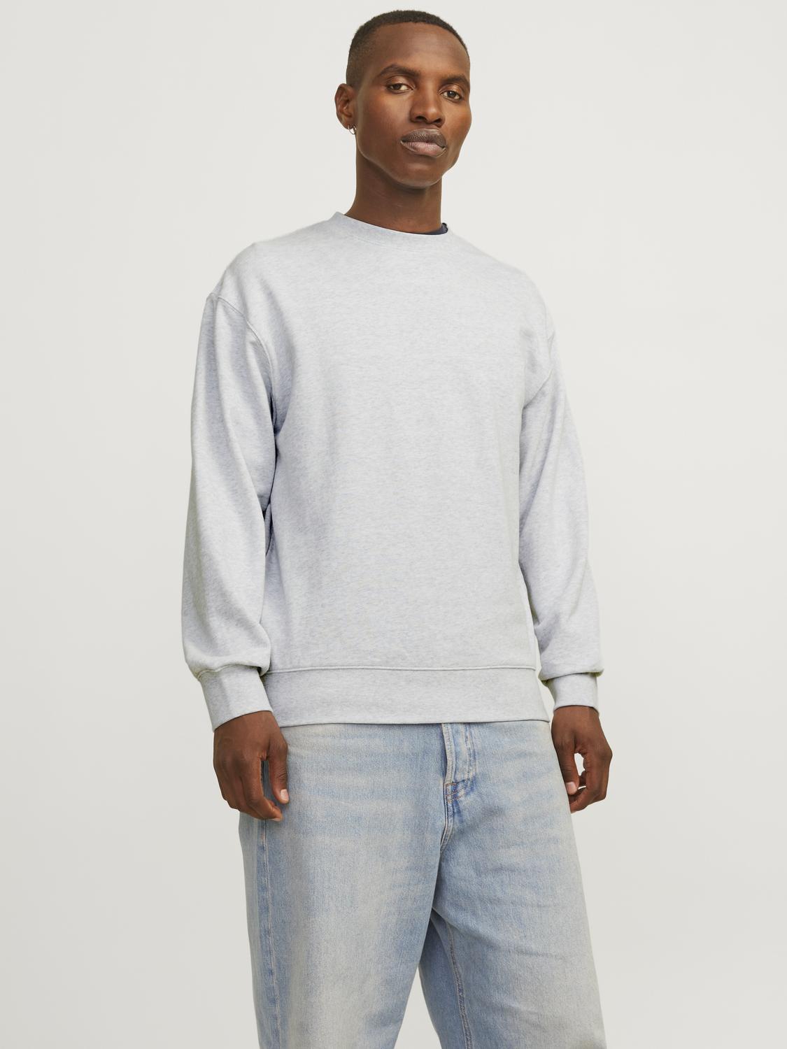 model_shot-front