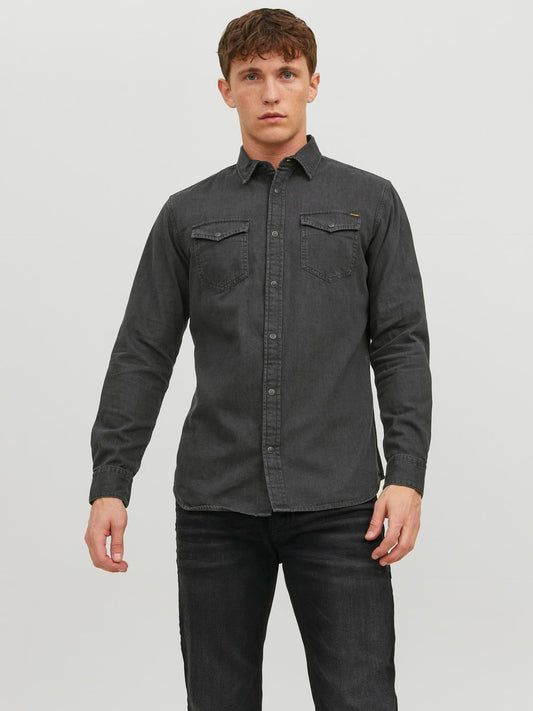 model_shot-front