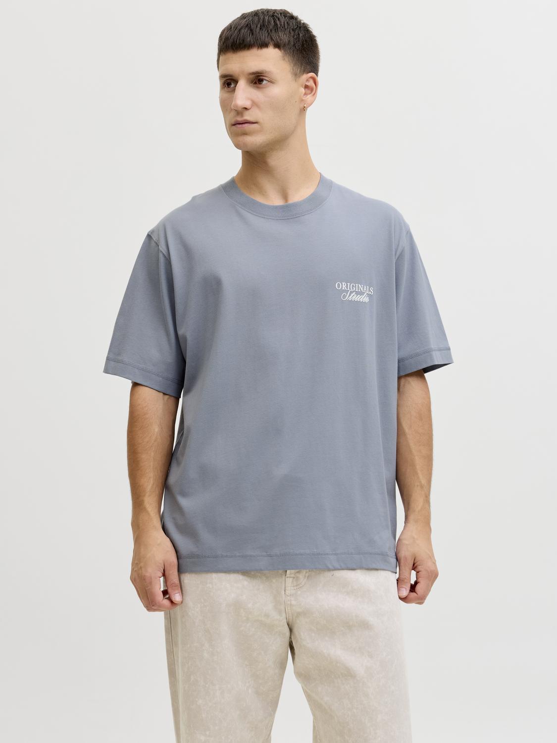 model_shot-front
