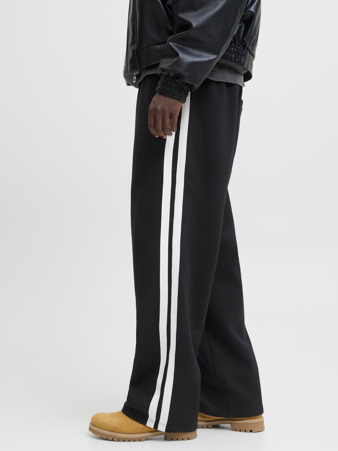 model_shot-detail