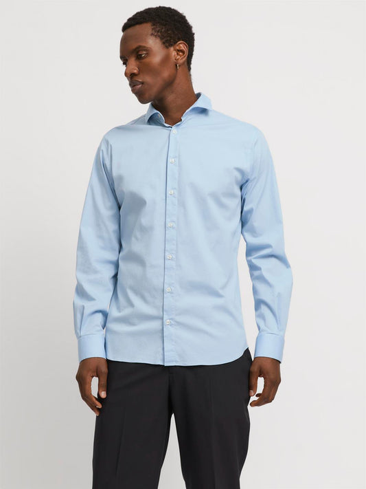 model_shot-front