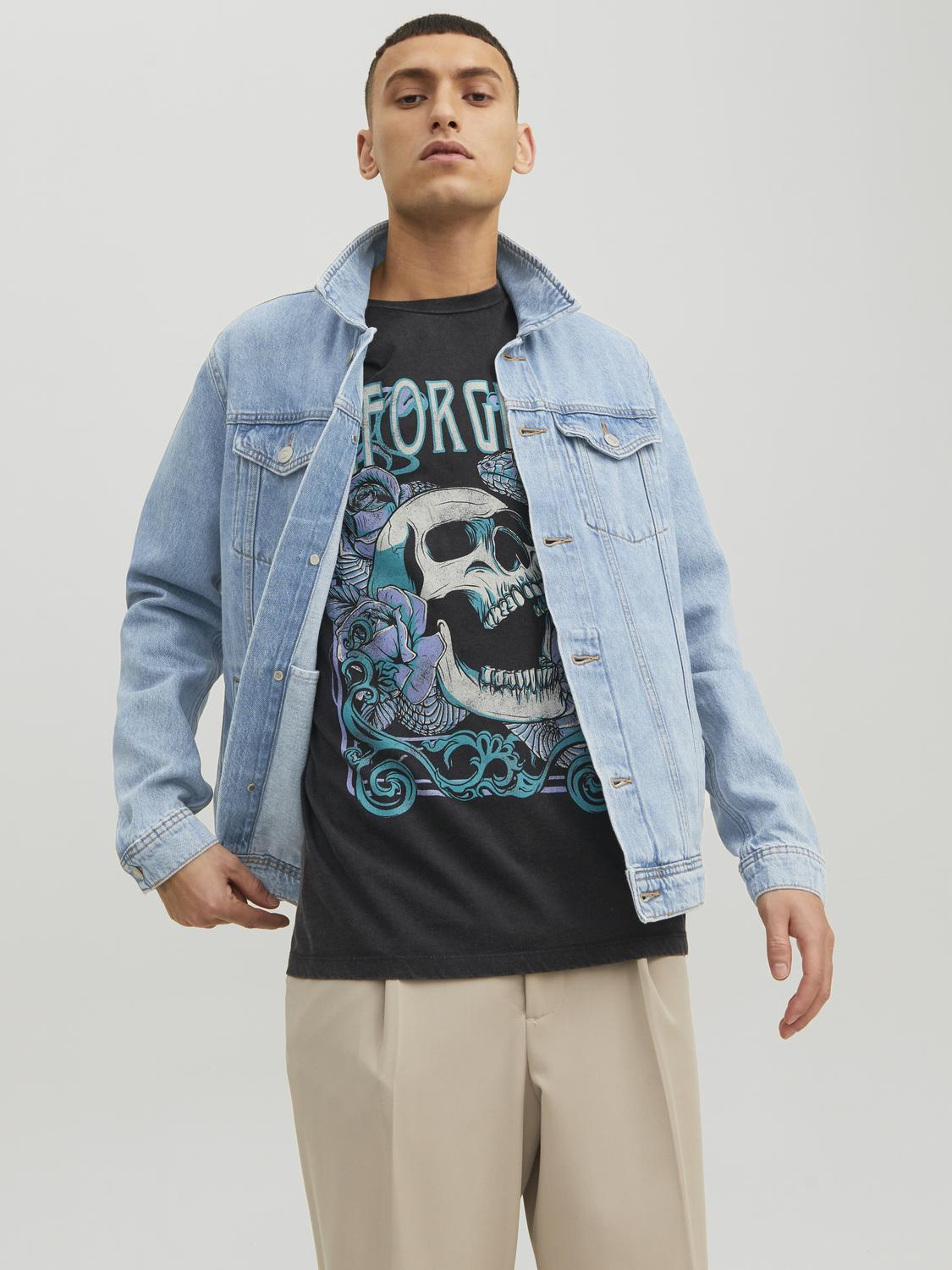 model_shot-front
