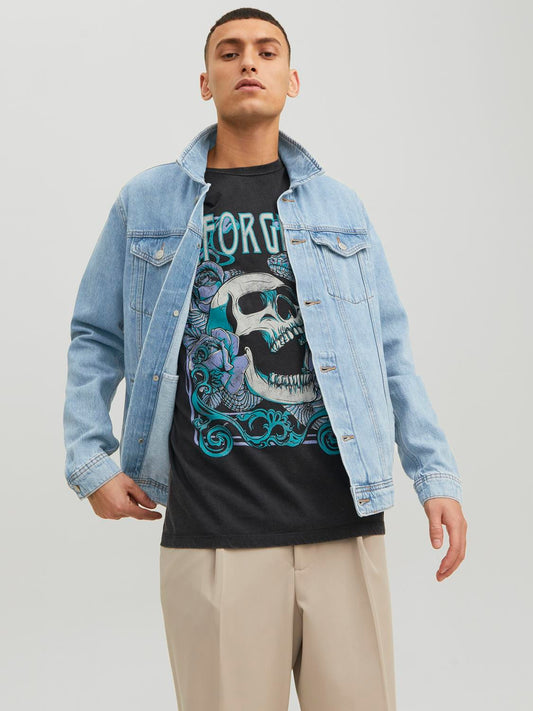 model_shot-front
