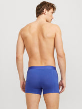 Load image into Gallery viewer, model_shot-back

