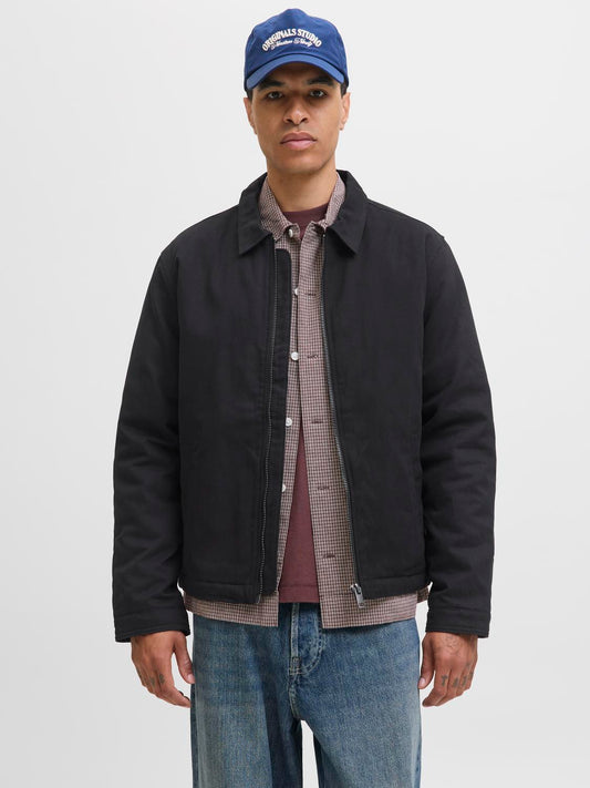 model_shot-front