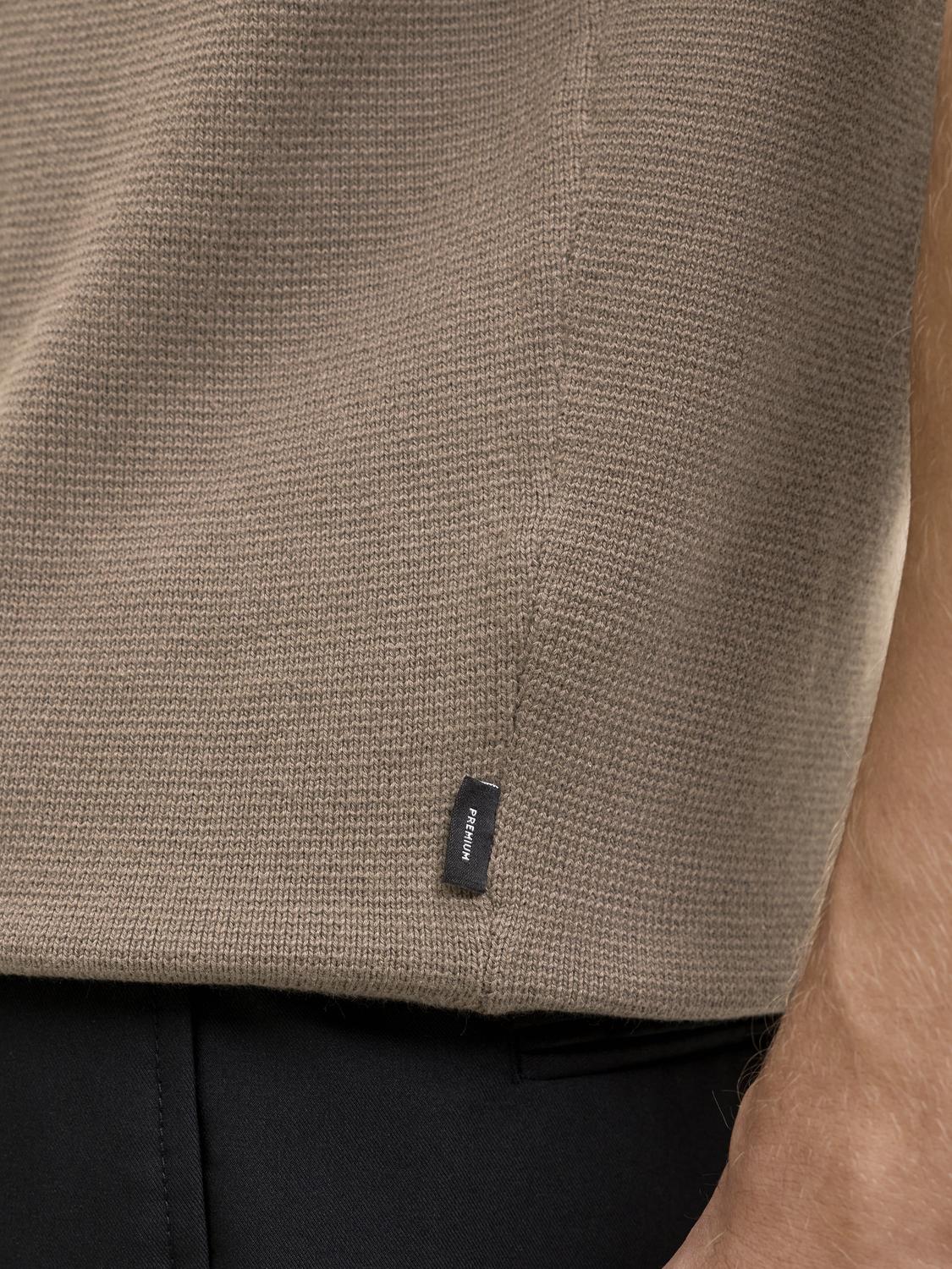 model_shot-detail