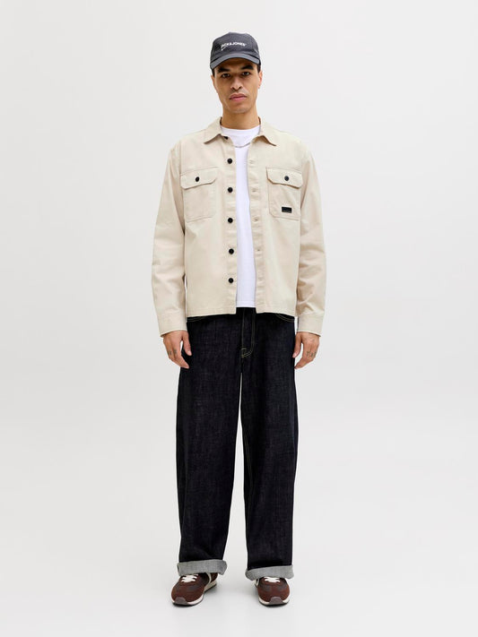 model_shot-front_full