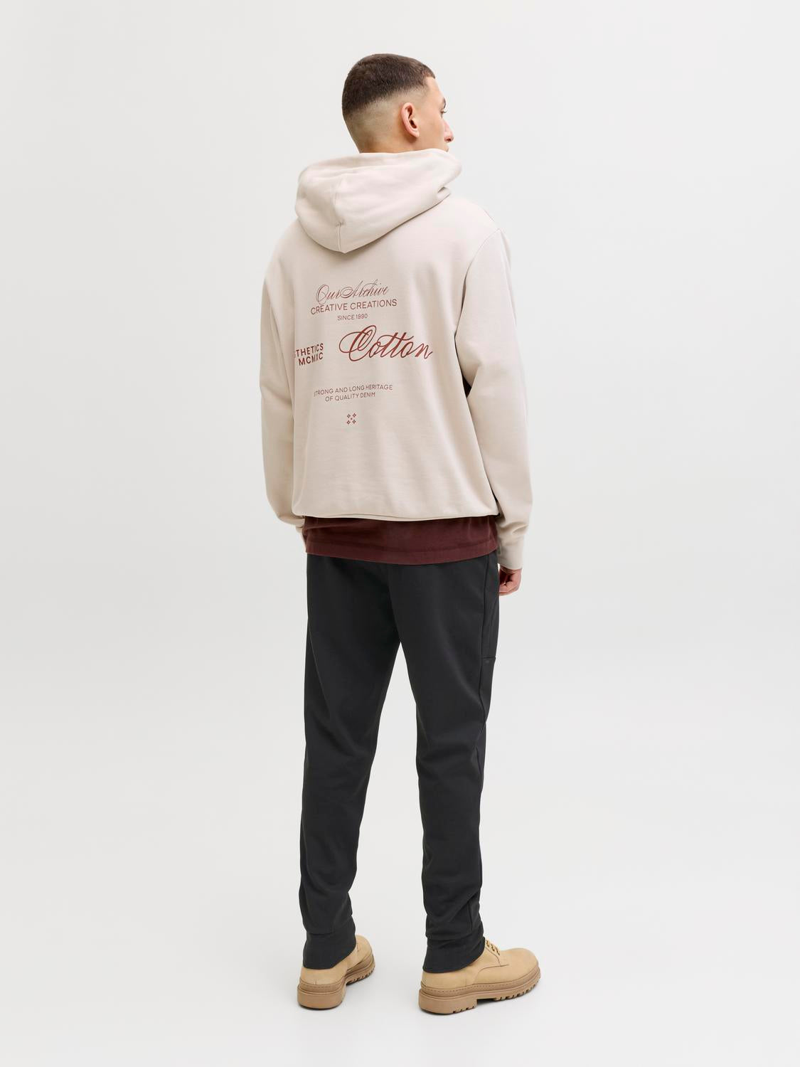 model_shot-back