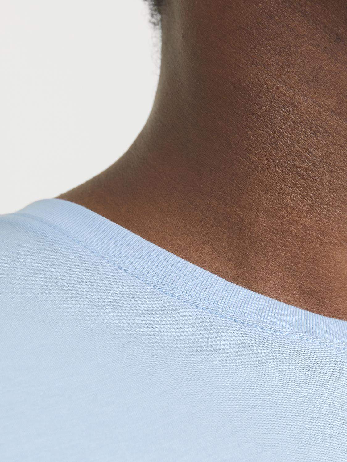 model_shot-detail
