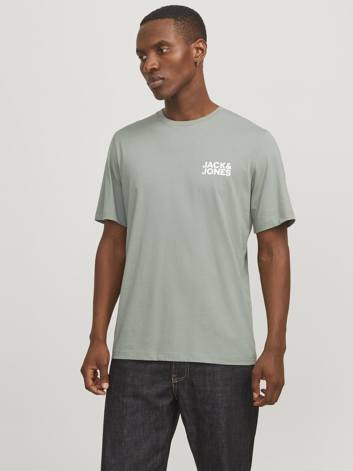 model_shot-front