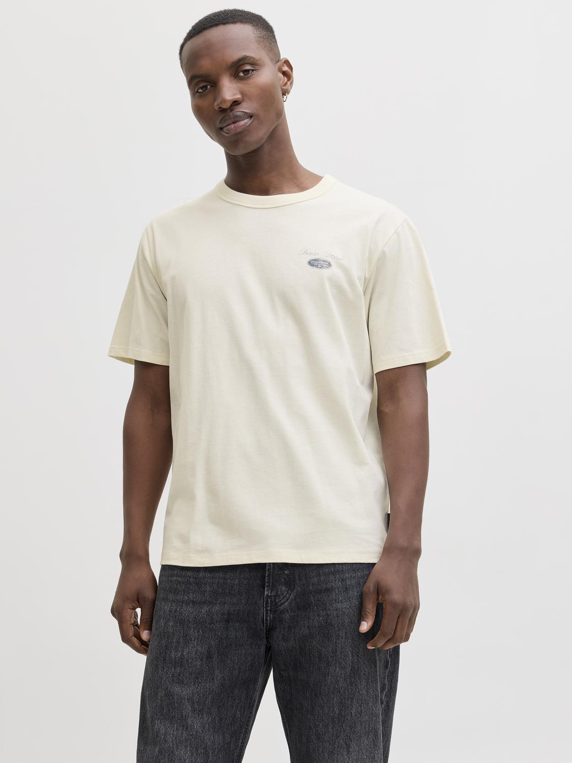 model_shot-front