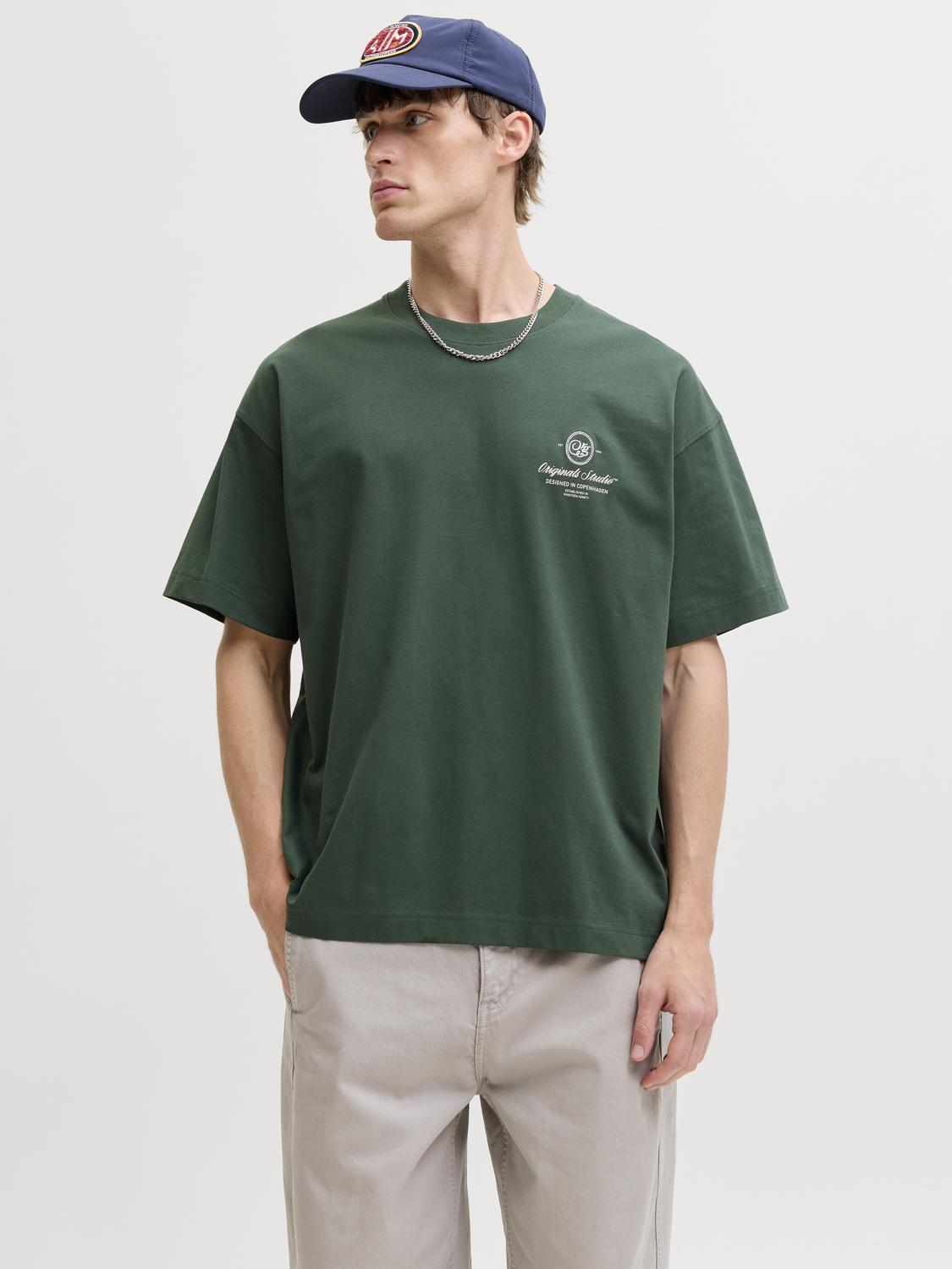 model_shot-front