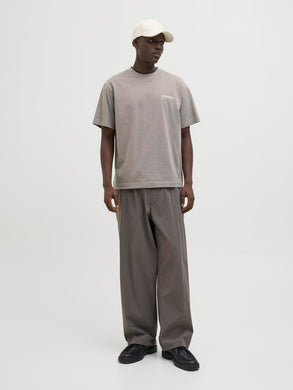 model_shot-front_full