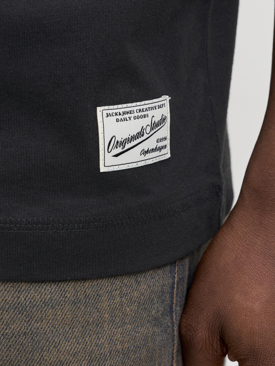 model_shot-detail