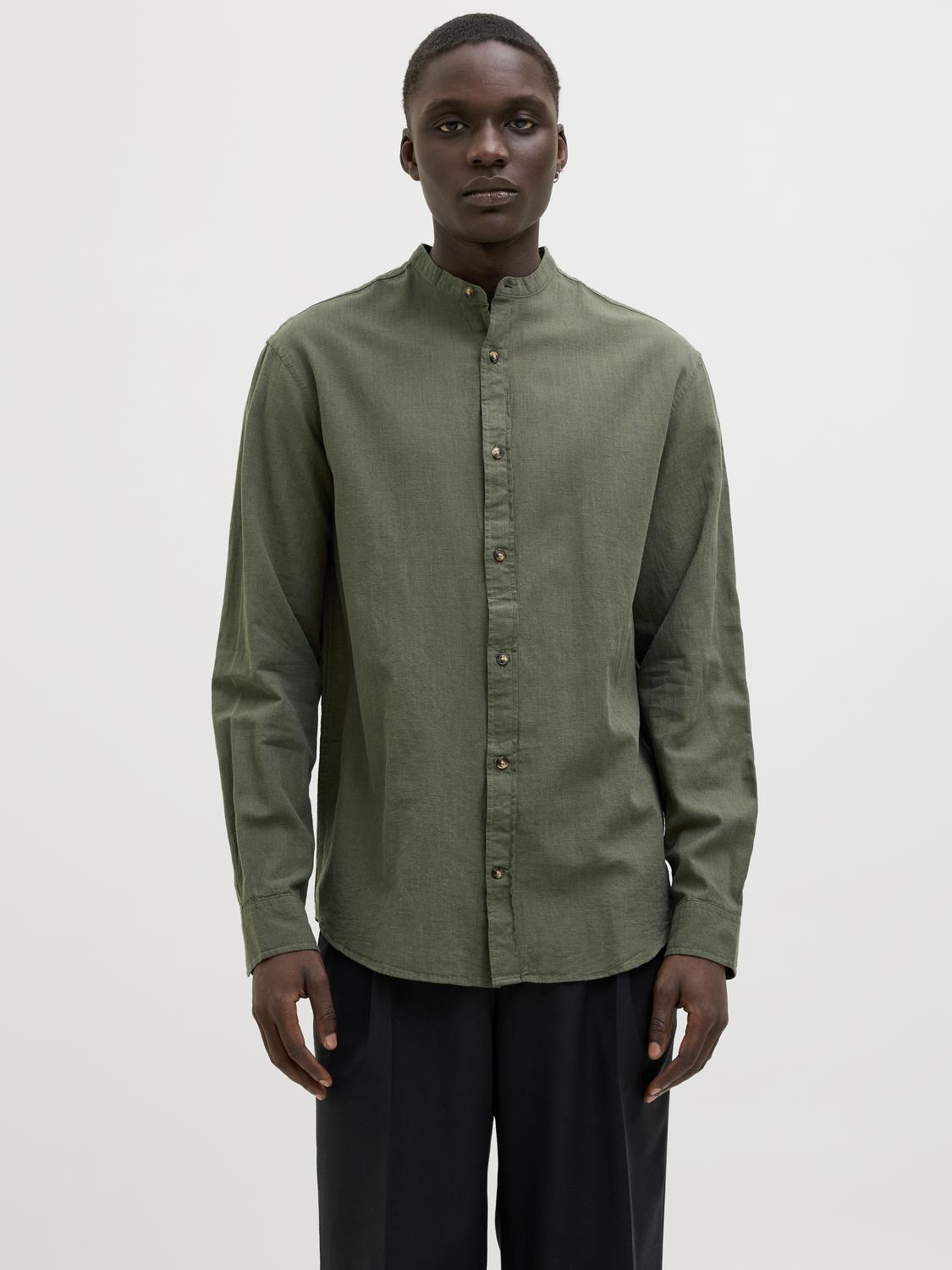 model_shot-front