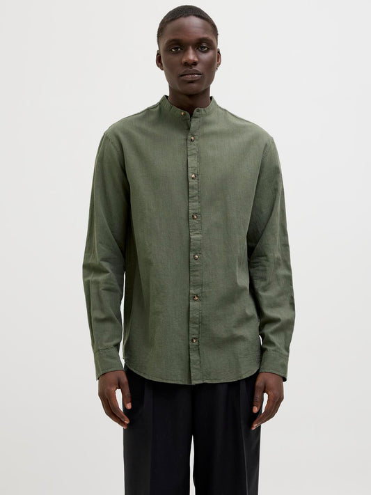 model_shot-front