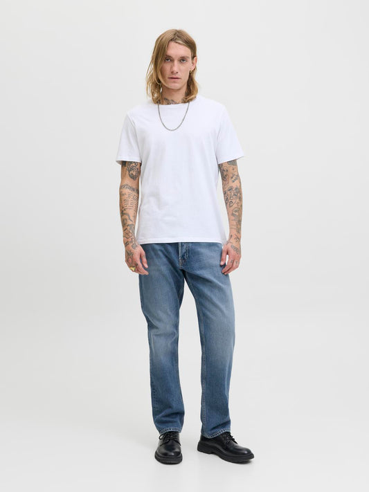model_shot-front_full