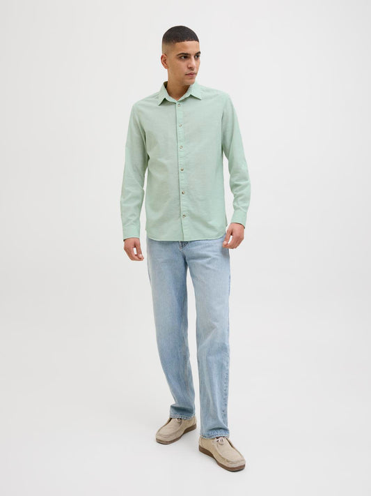 model_shot-front_full