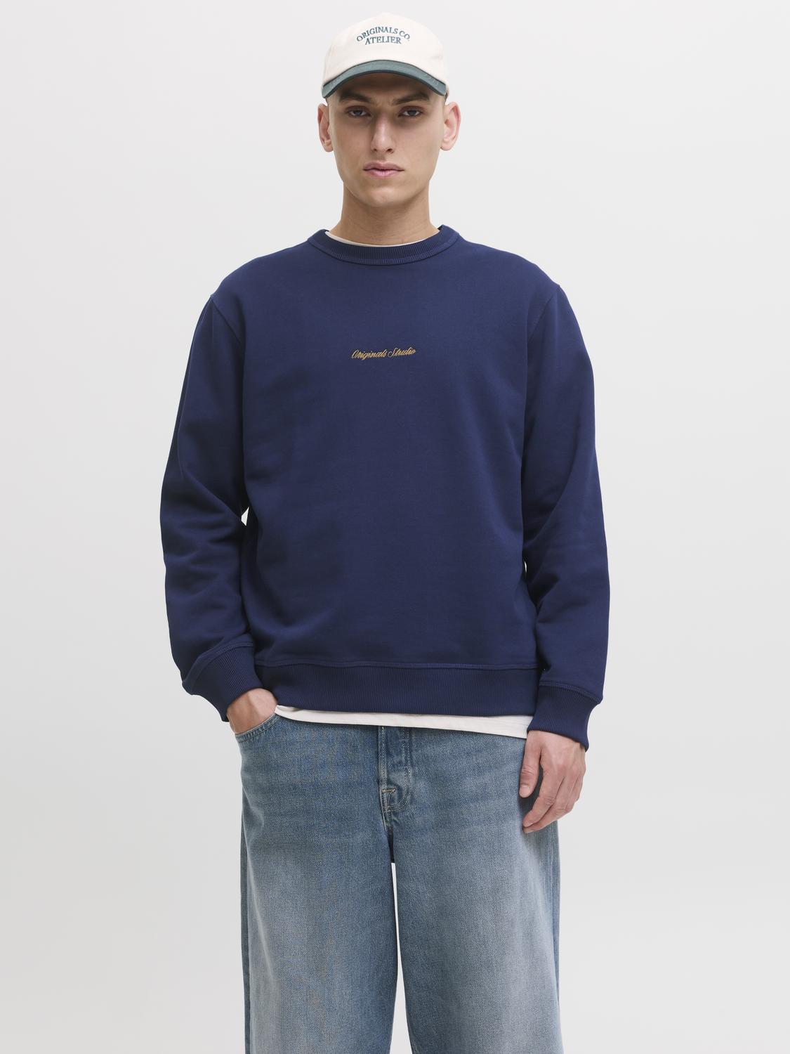 model_shot-front