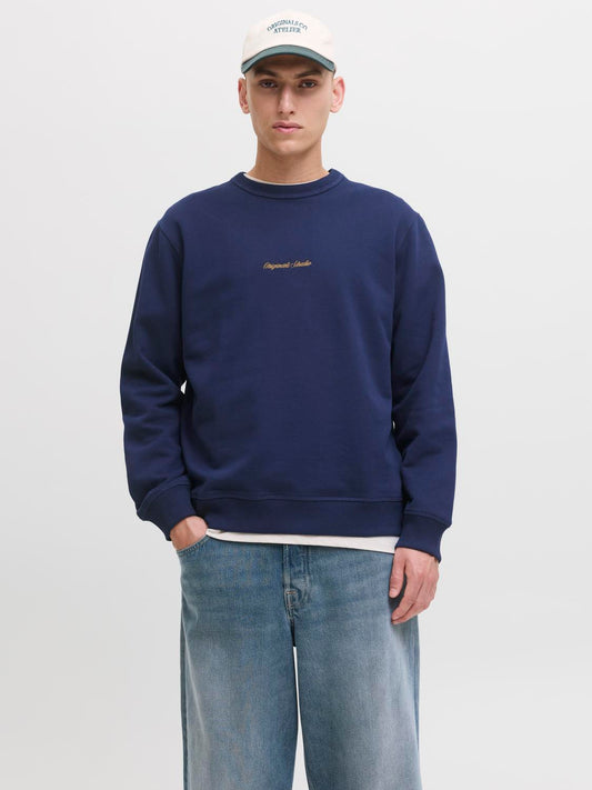 model_shot-front