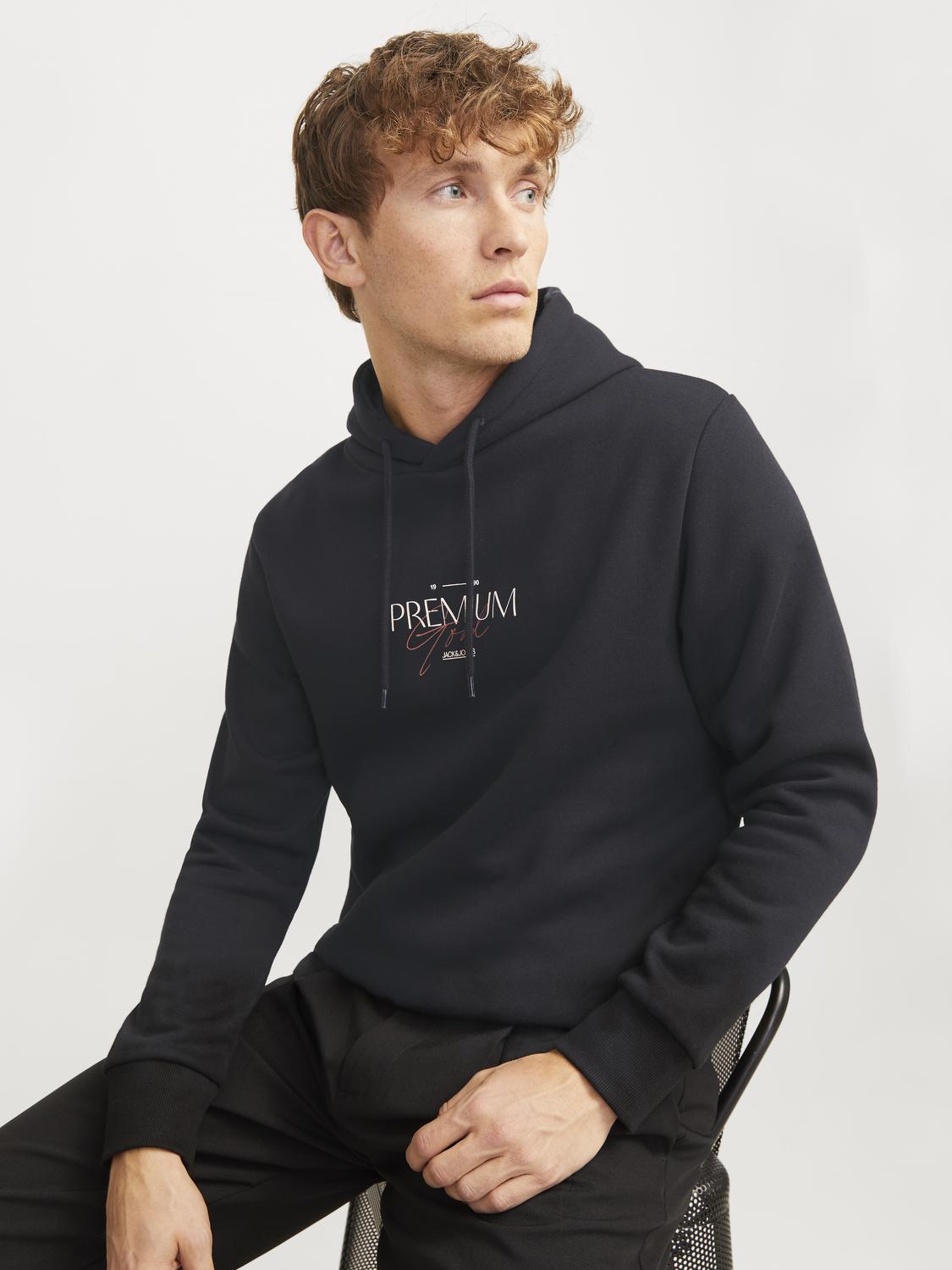 model_shot-creative