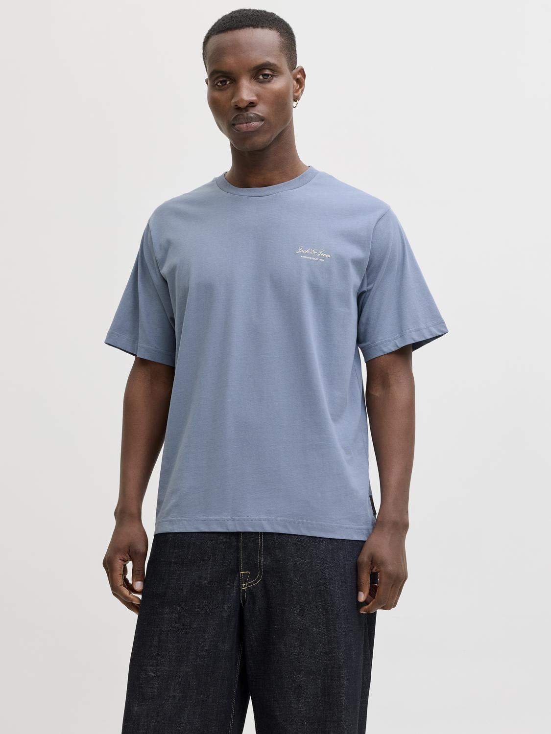 model_shot-front