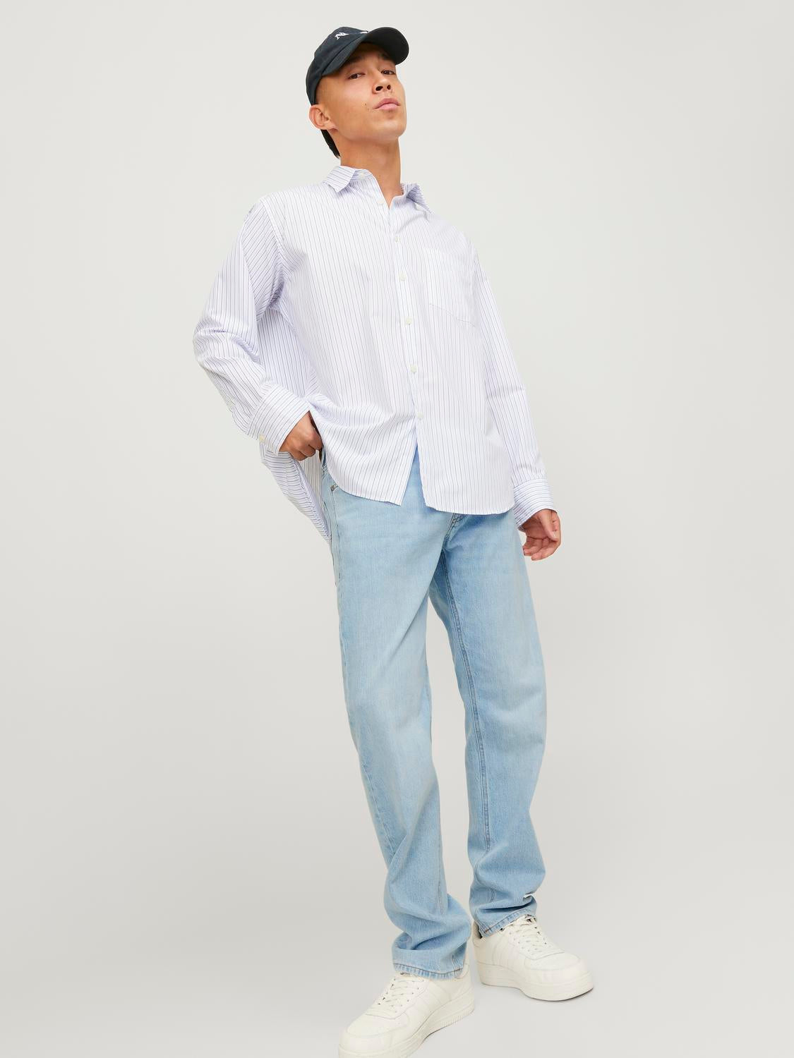 model_shot-creative