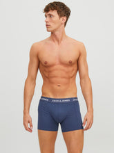 Load image into Gallery viewer, model_shot-creative
