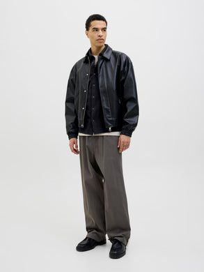 model_shot-front_full
