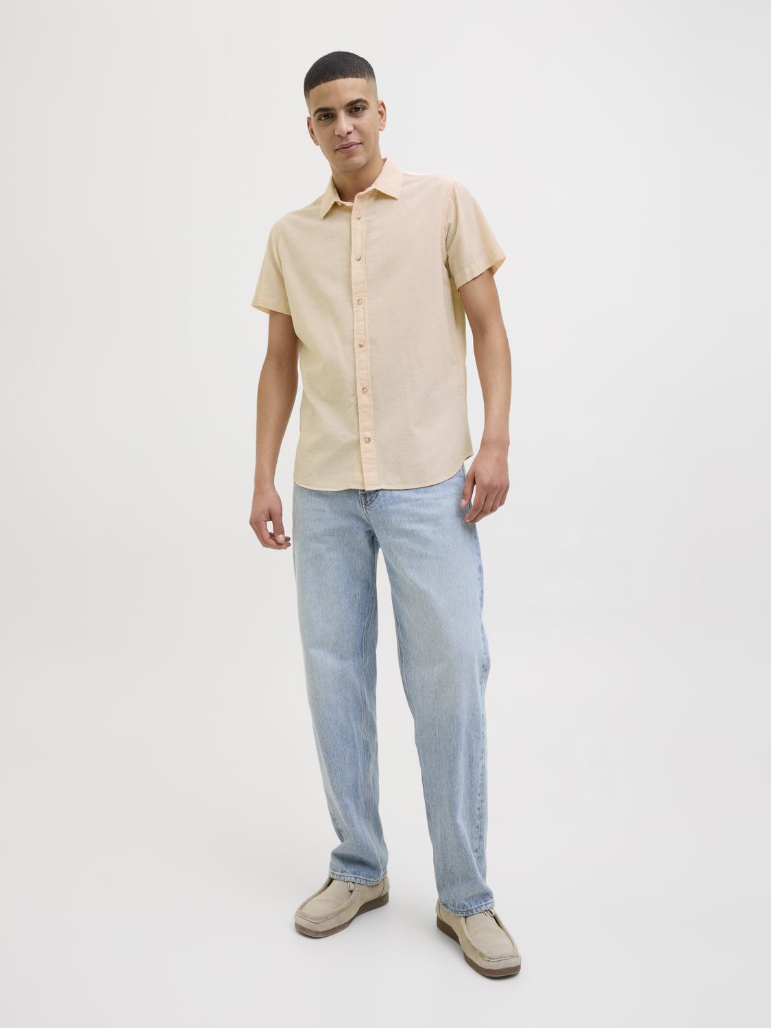 model_shot-front_full