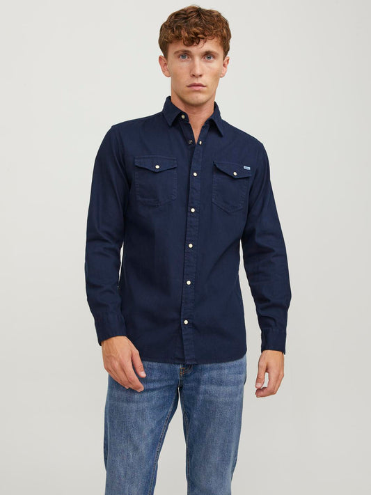 model_shot-front