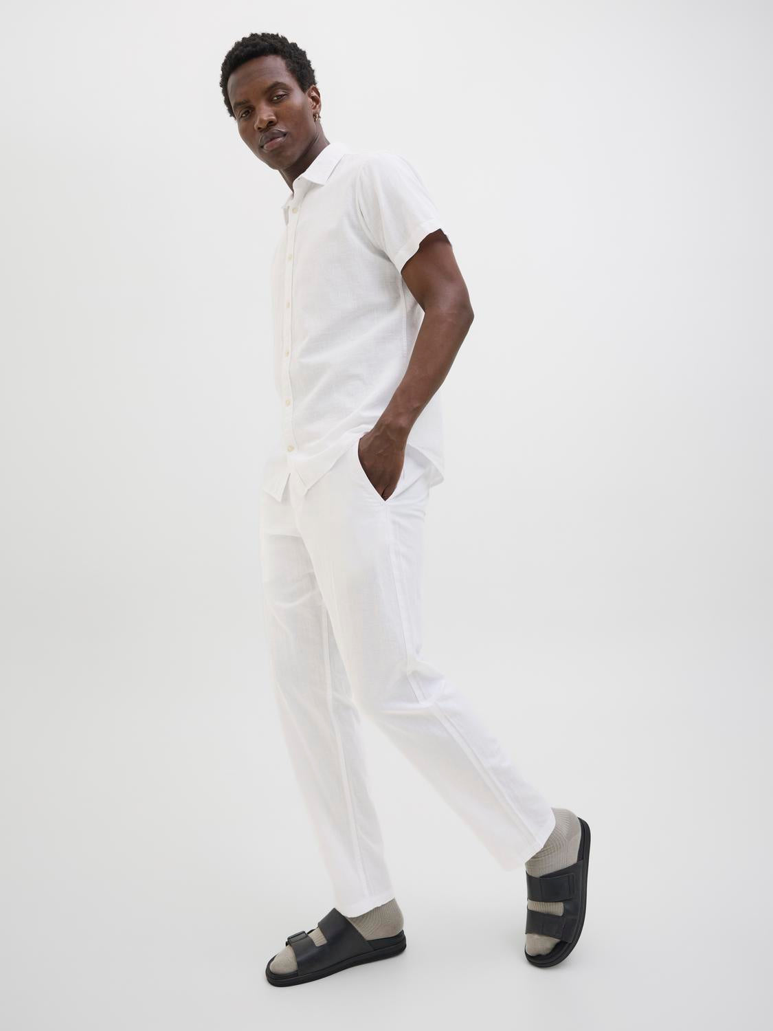 model_shot-creative