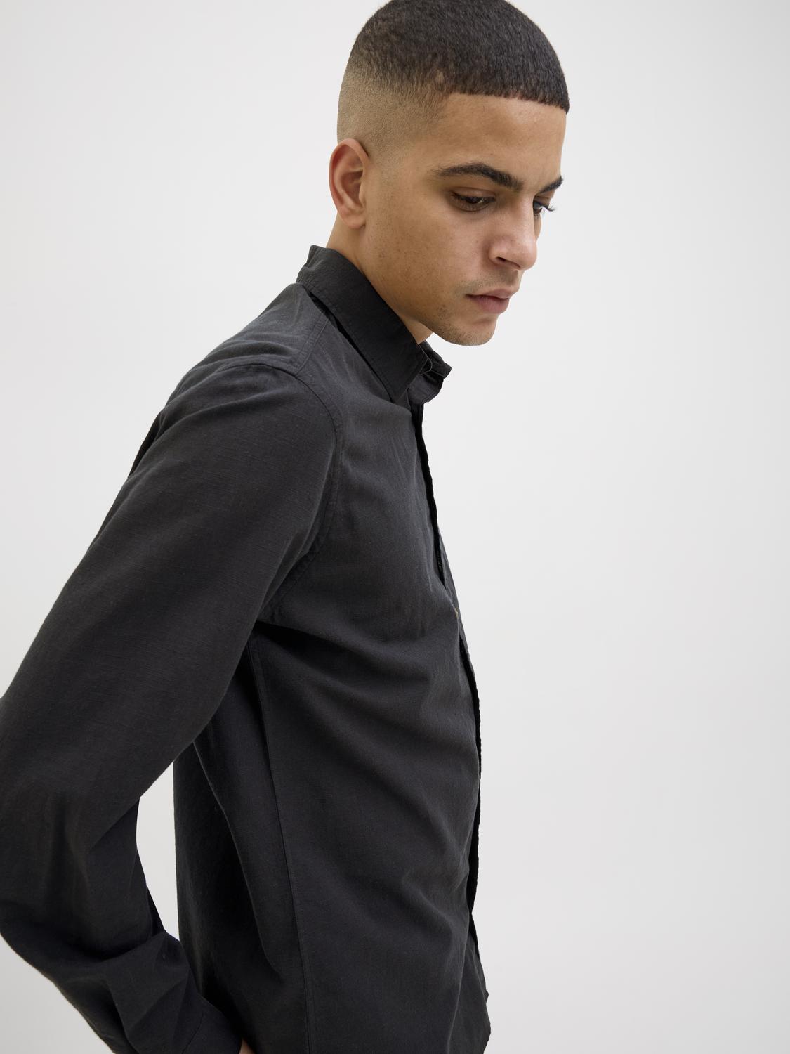 model_shot-creative