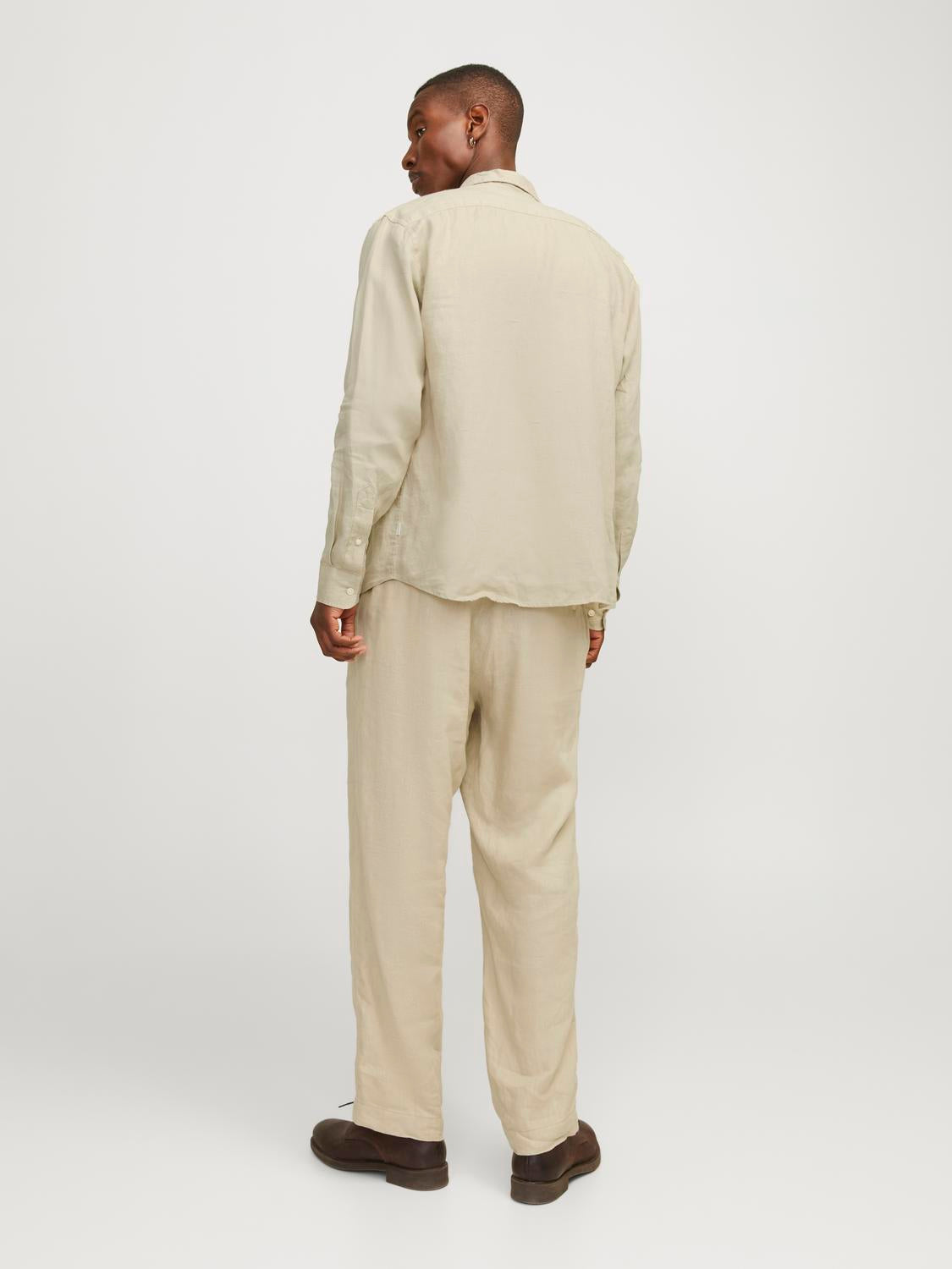 model_shot-back