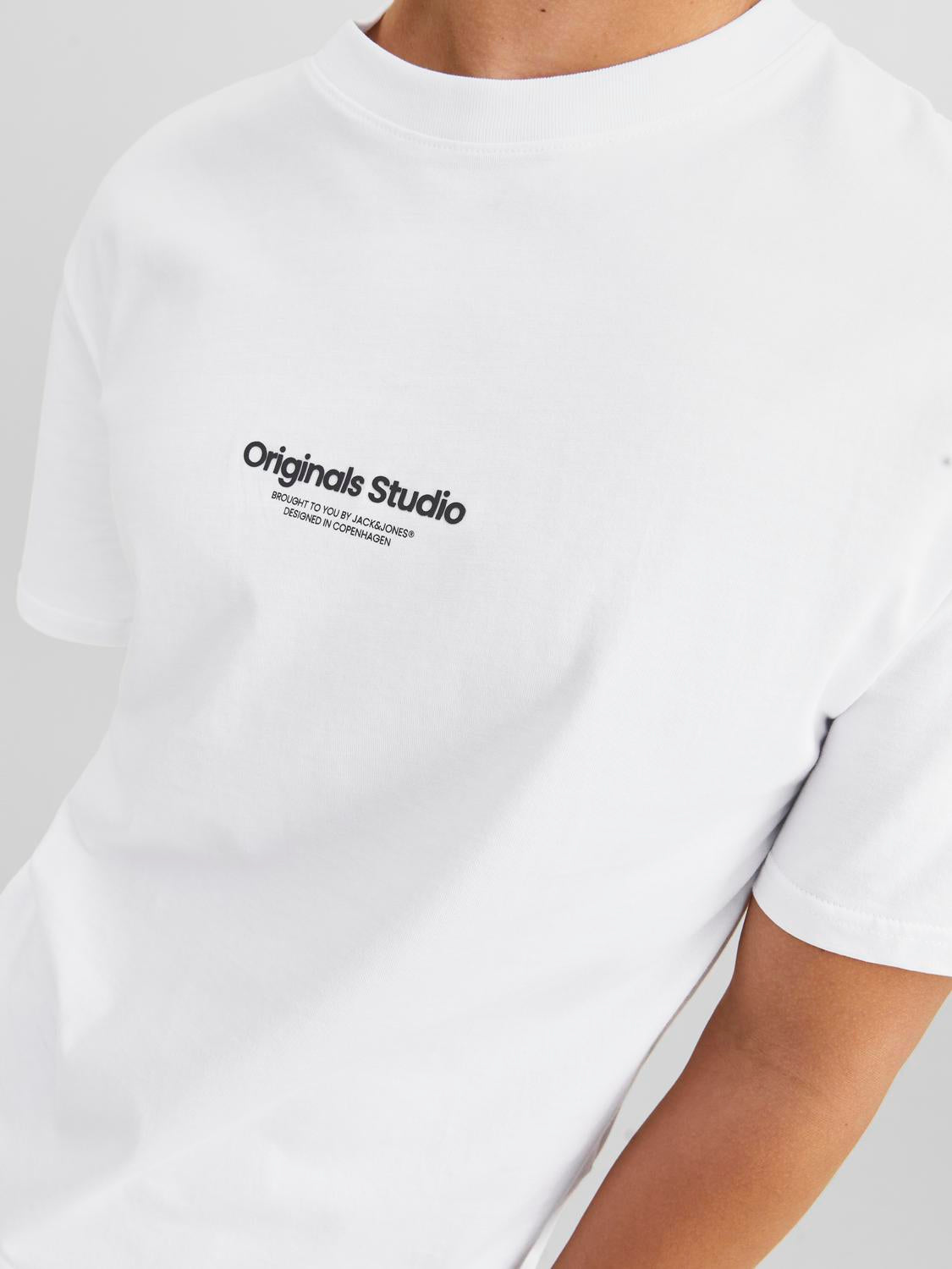model_shot-detail