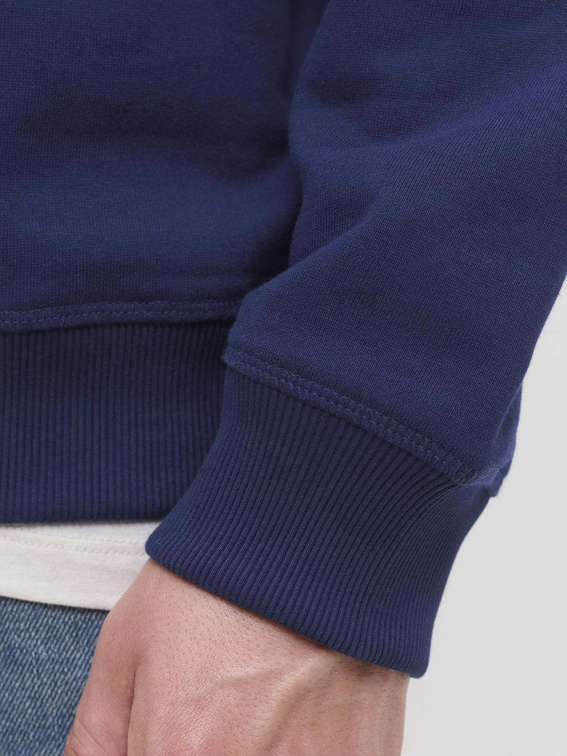 model_shot-detail