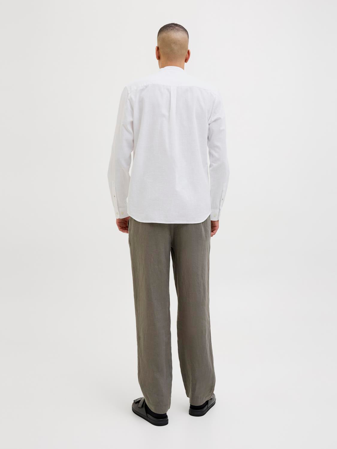 model_shot-back