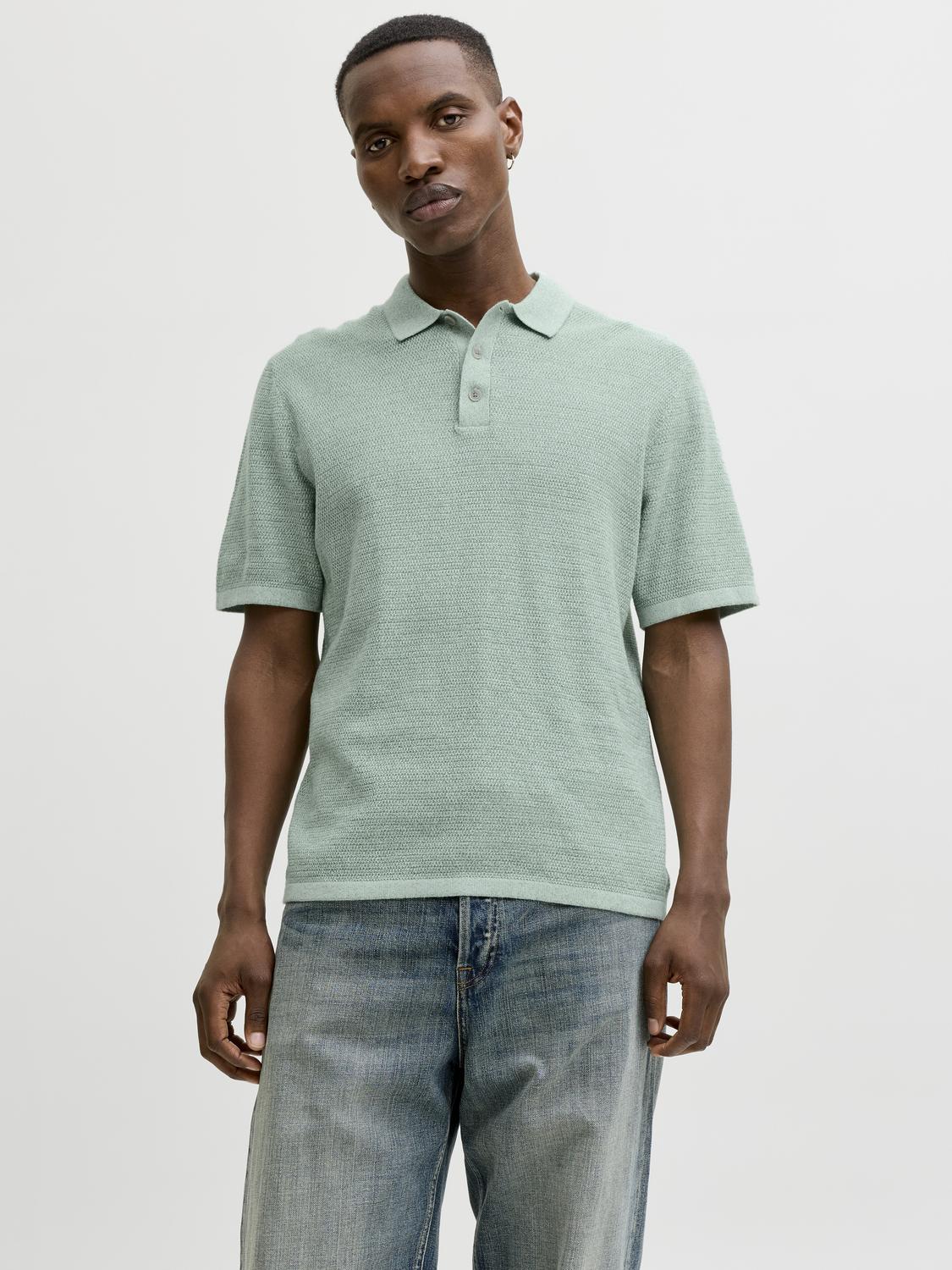 model_shot-front
