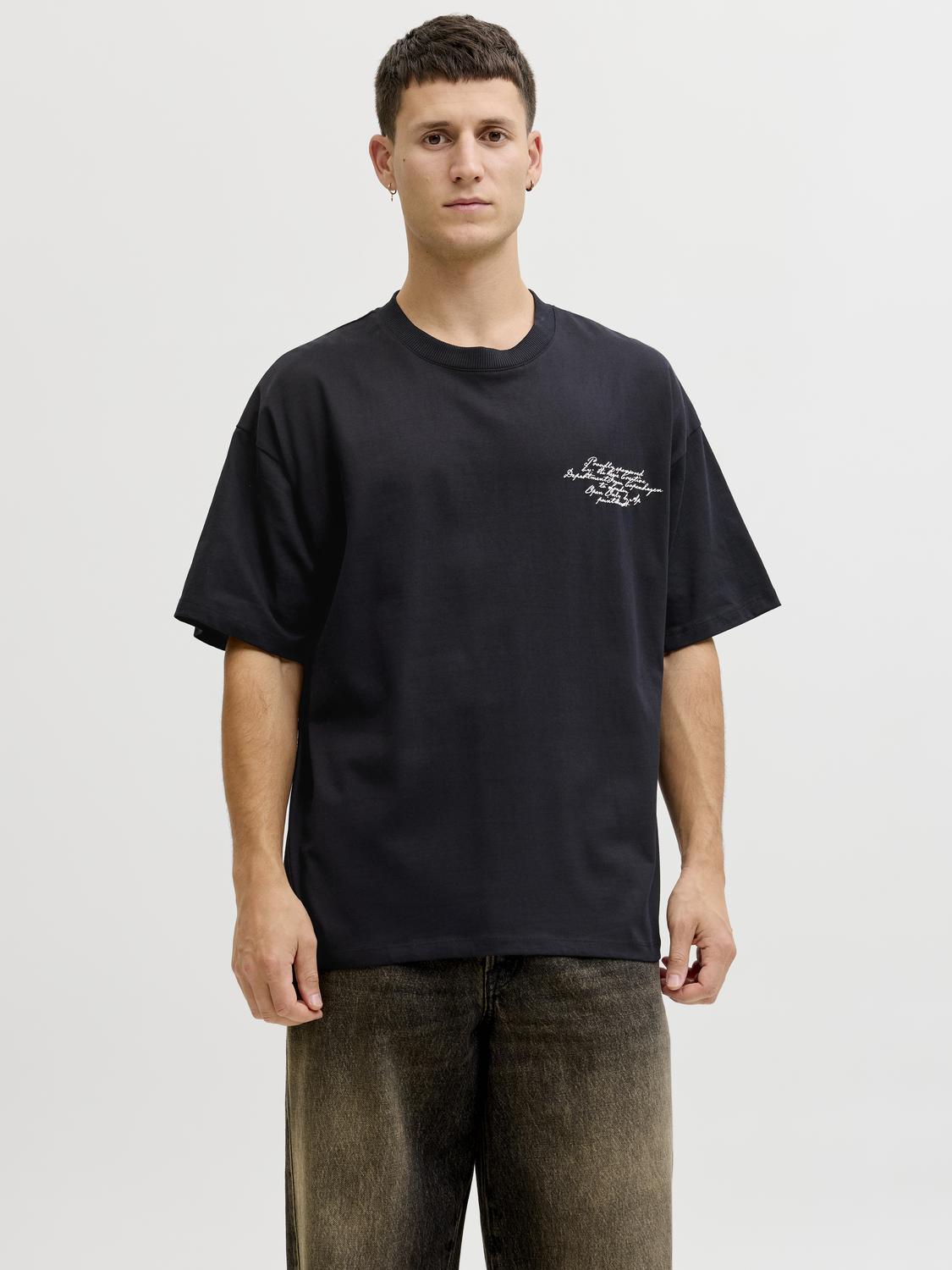 model_shot-front