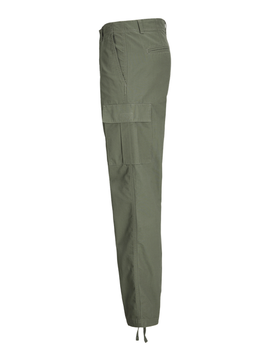 model_shot-front